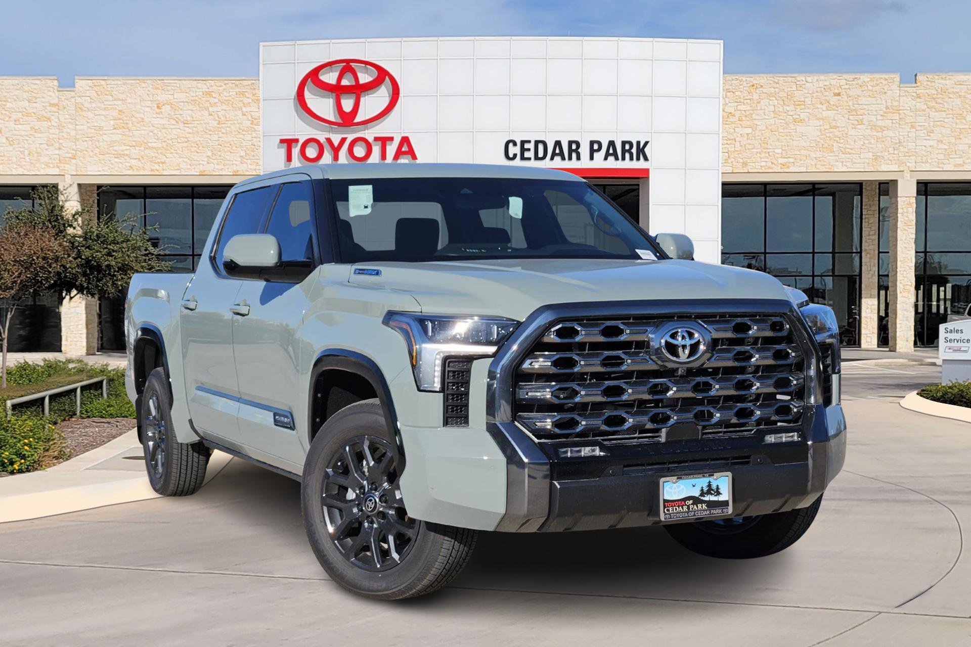 2026 Toyota Tundra Platinum's photo