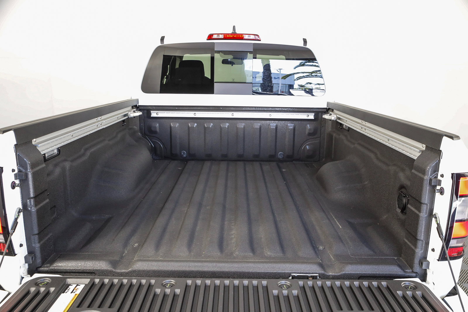 2024 Nissan Frontier King Cab SV photo 11