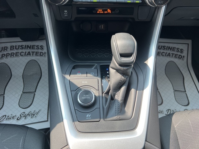 2023 Toyota RAV4 Hybrid XLE photo 15