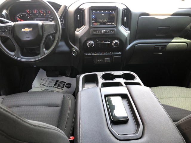 2022 Chevrolet Silverado 1500 Custom photo 10
