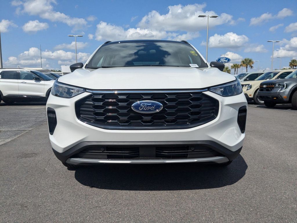 2025 Ford Escape ST-Line photo 9