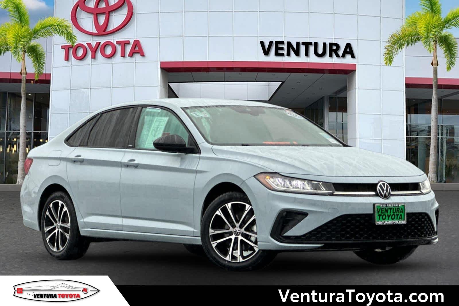 2025 Volkswagen Jetta Sport's photo