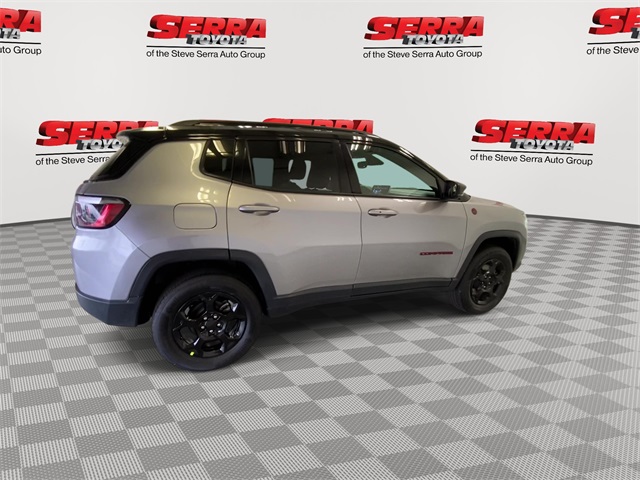 2023 Jeep Compass Trailhawk photo 2