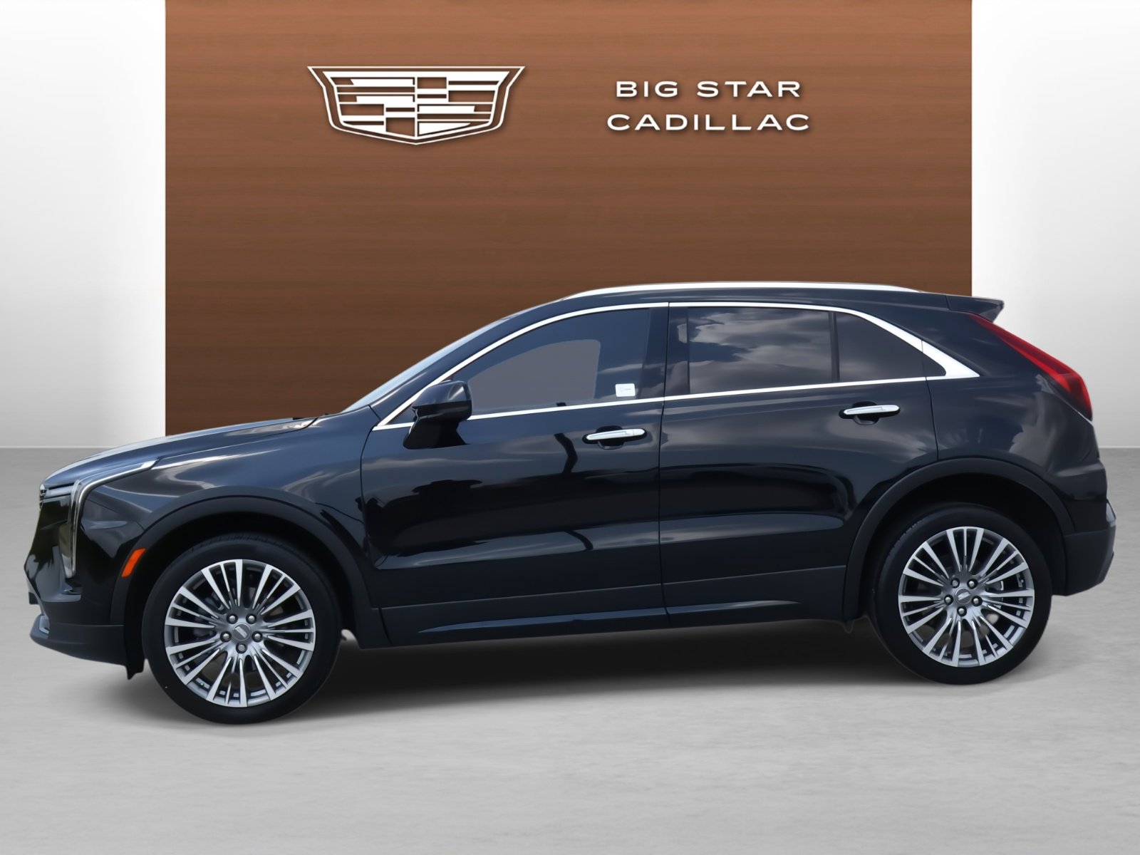 2024 Cadillac XT4 Premium Luxury photo 2