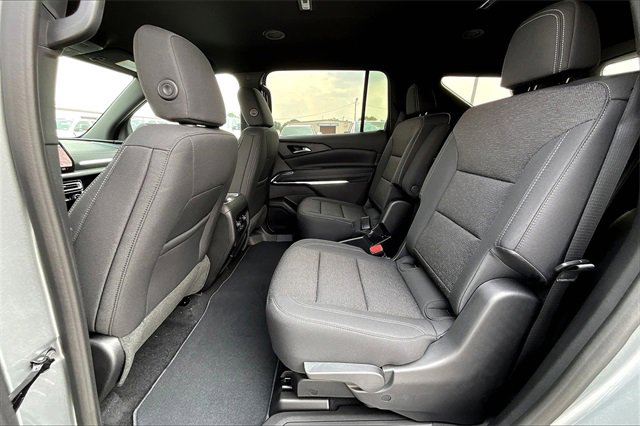 2026 Chevrolet Traverse L photo 13