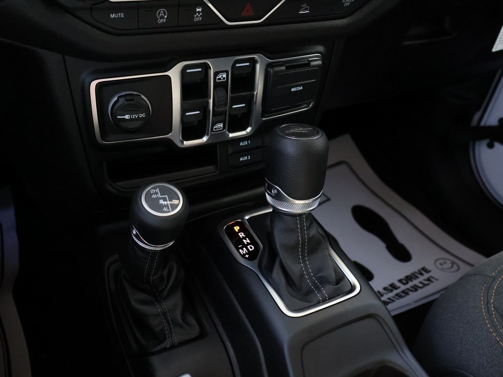 2025 Jeep Gladiator Sport S photo 35