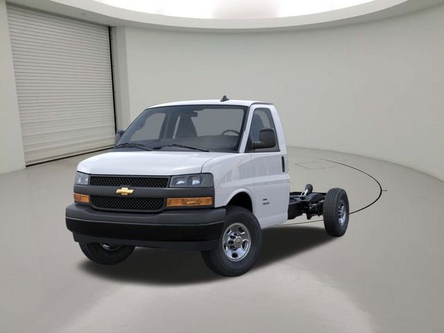 2025 Chevrolet Express Cutaway 3500 photo 6