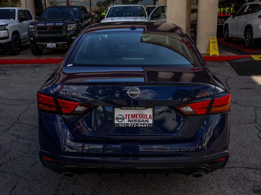 2023 Nissan Altima 2.5 SR photo 4