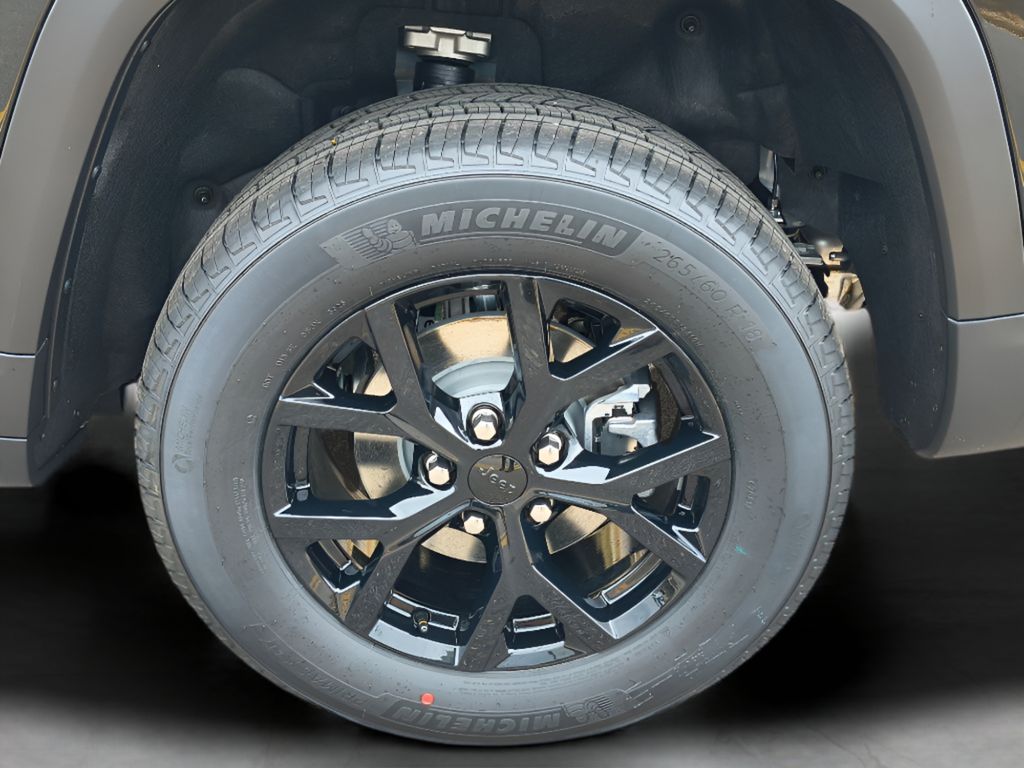 2025 Jeep Grand Cherokee Altitude X photo 3