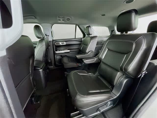 2024 Ford Explorer XLT photo 22