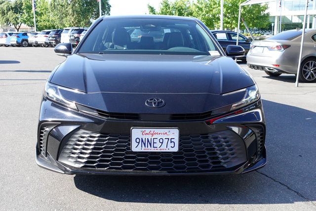 2025 Toyota Camry SE photo 2