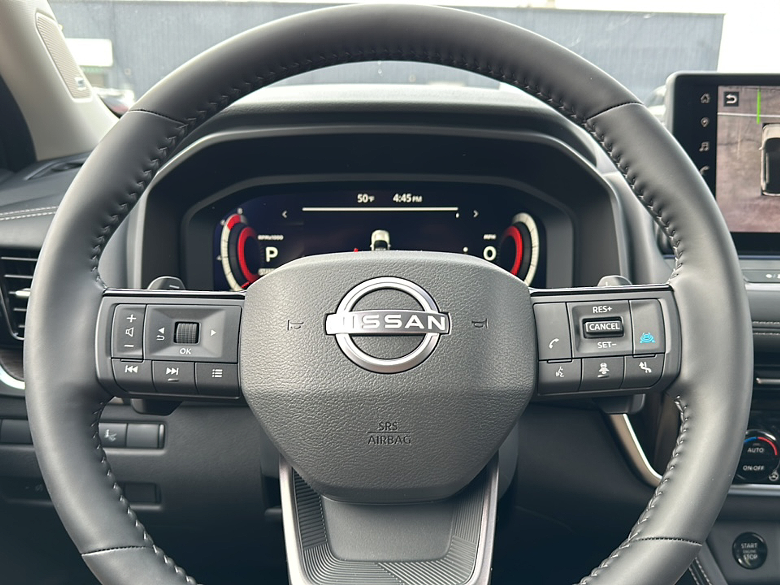 2025 Nissan Rogue Platinum photo 8