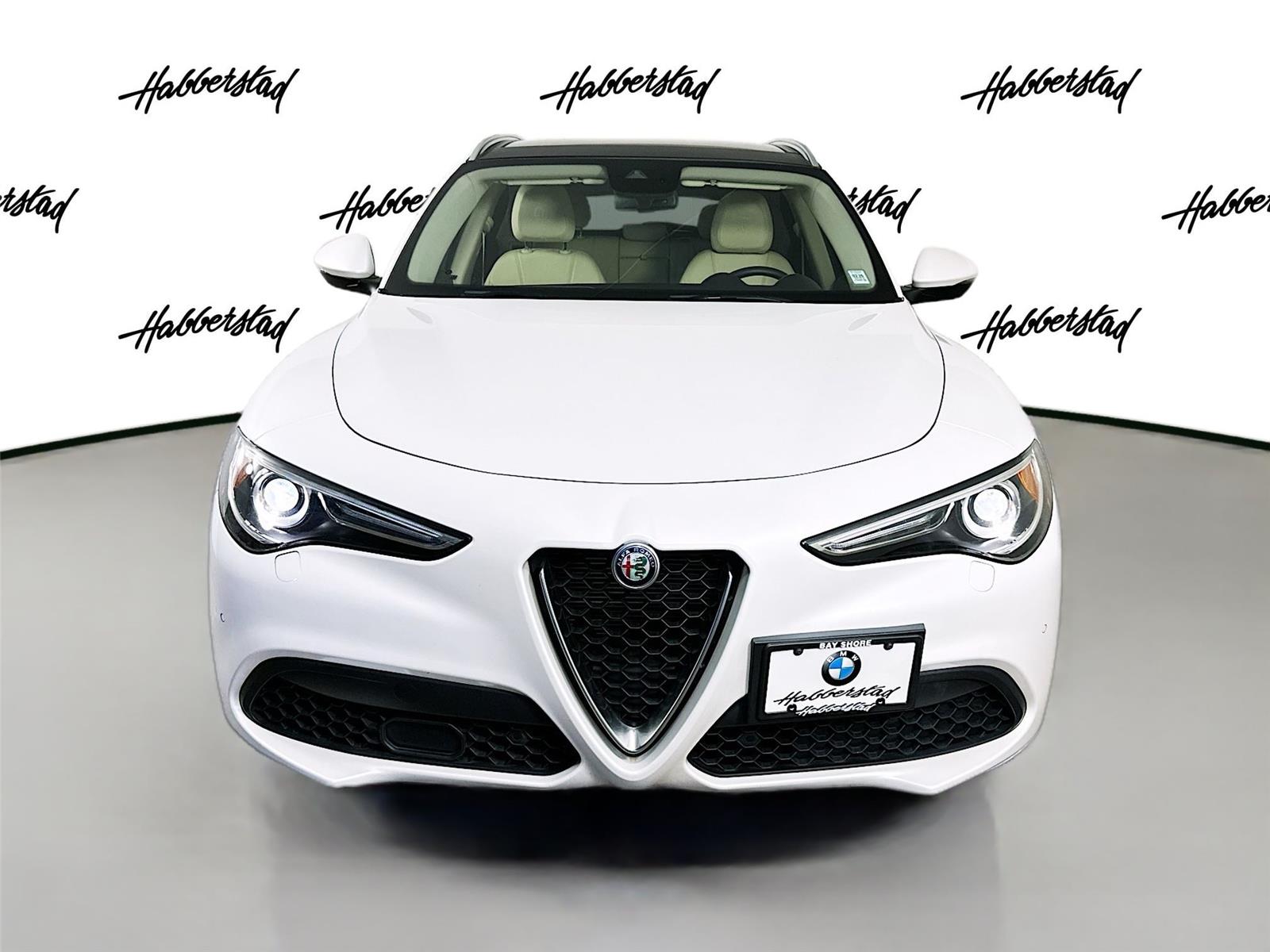 2021 Alfa Romeo Stelvio Ti Sport photo 2