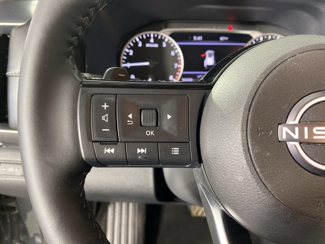 2023 Nissan Pathfinder SL photo 22
