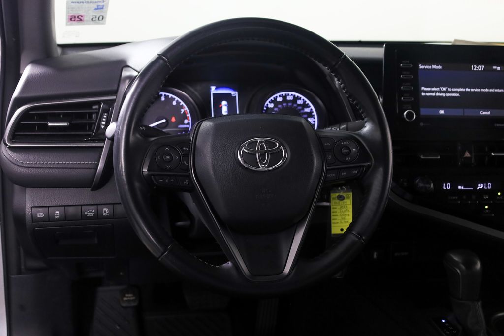 2023 Toyota Camry SE photo 4
