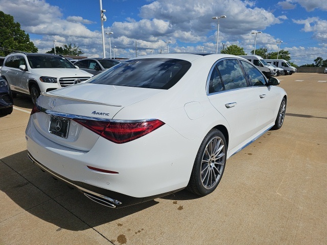 2025 Mercedes Benz S 580 4MATIC photo 3