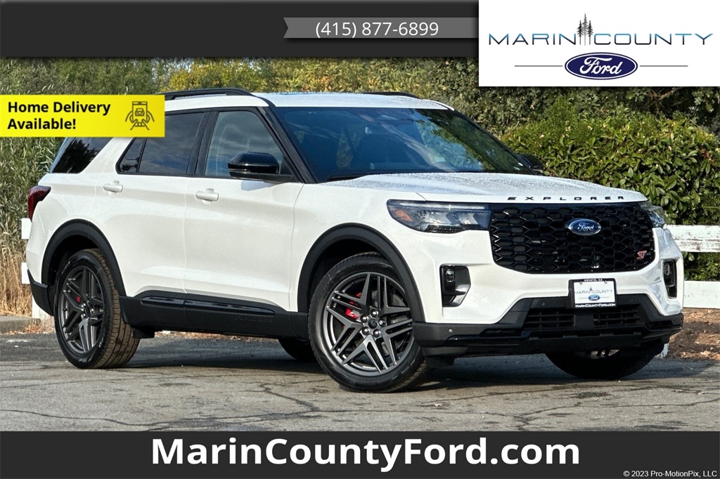 2025 Ford Explorer ST's photo