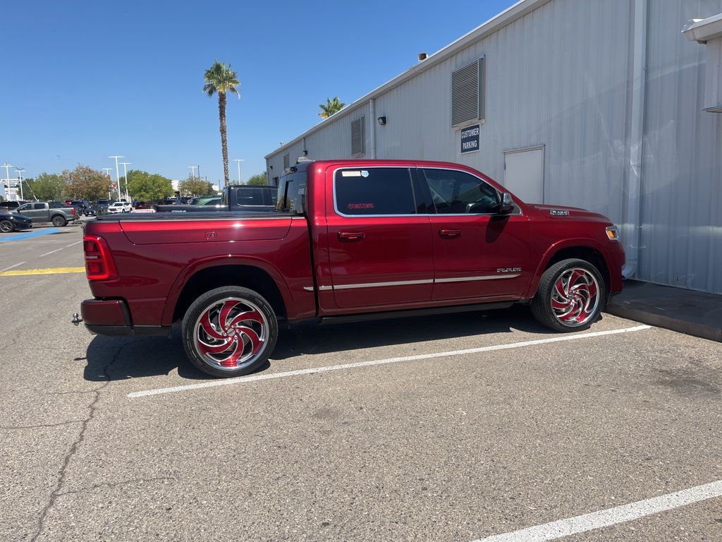 2025 Ram 1500 photo 7