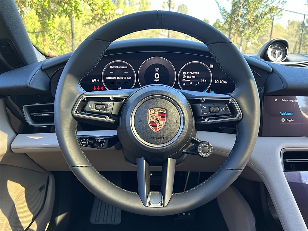 2025 Porsche Taycan 4S photo 13
