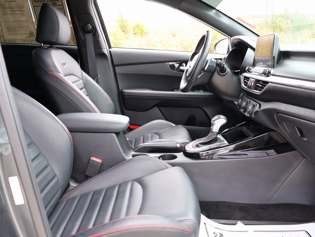 2021 Kia Forte GT photo 9