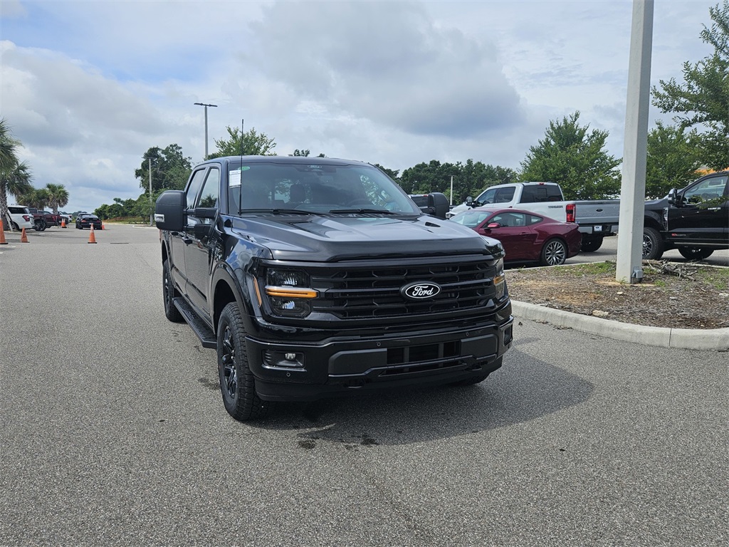 2025 Ford F-150 XLT photo 2