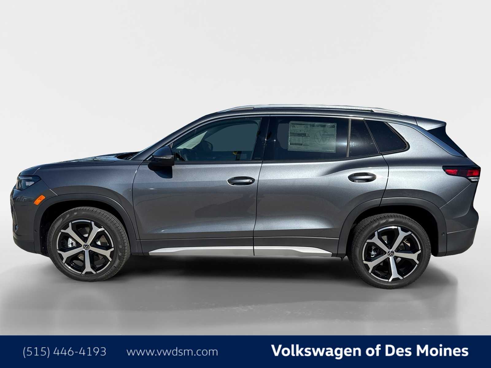 2025 Volkswagen Tiguan SE photo 3