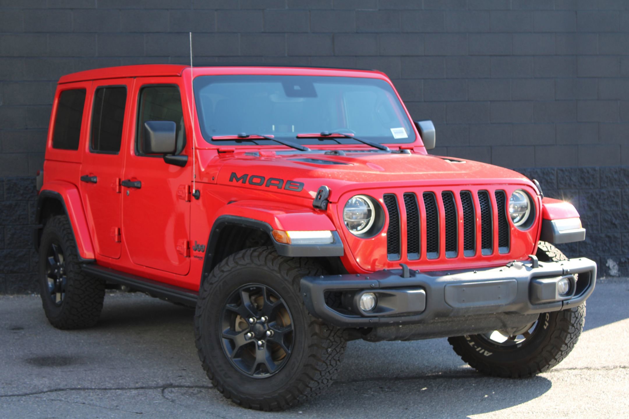 2019 Jeep Wrangler Unlimited Moab photo 2