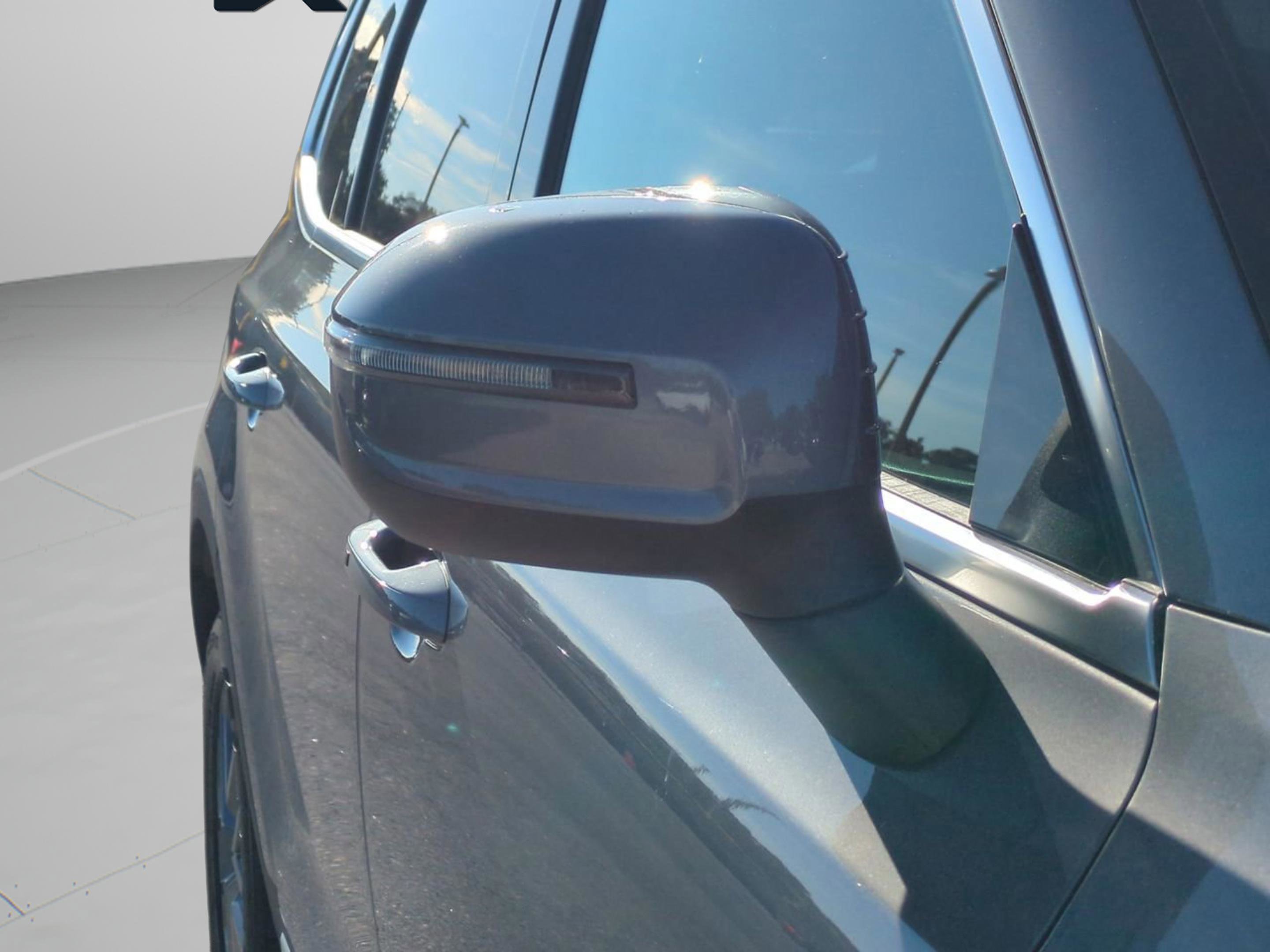 2025 Kia Telluride LX photo 11