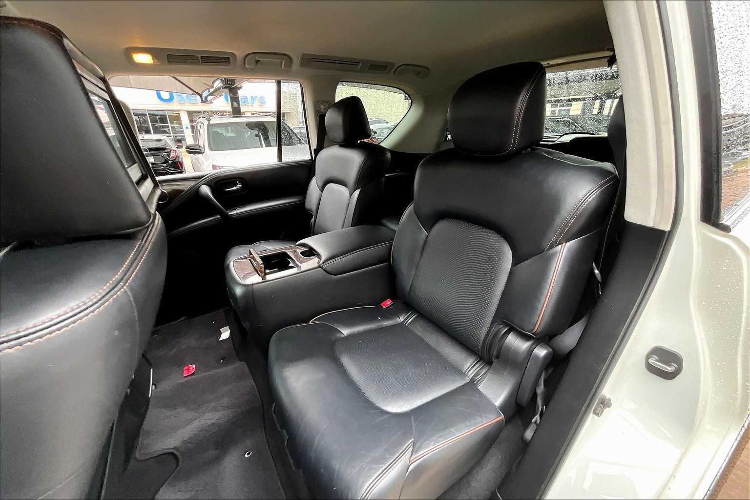 2017 Nissan Armada Platinum photo 19