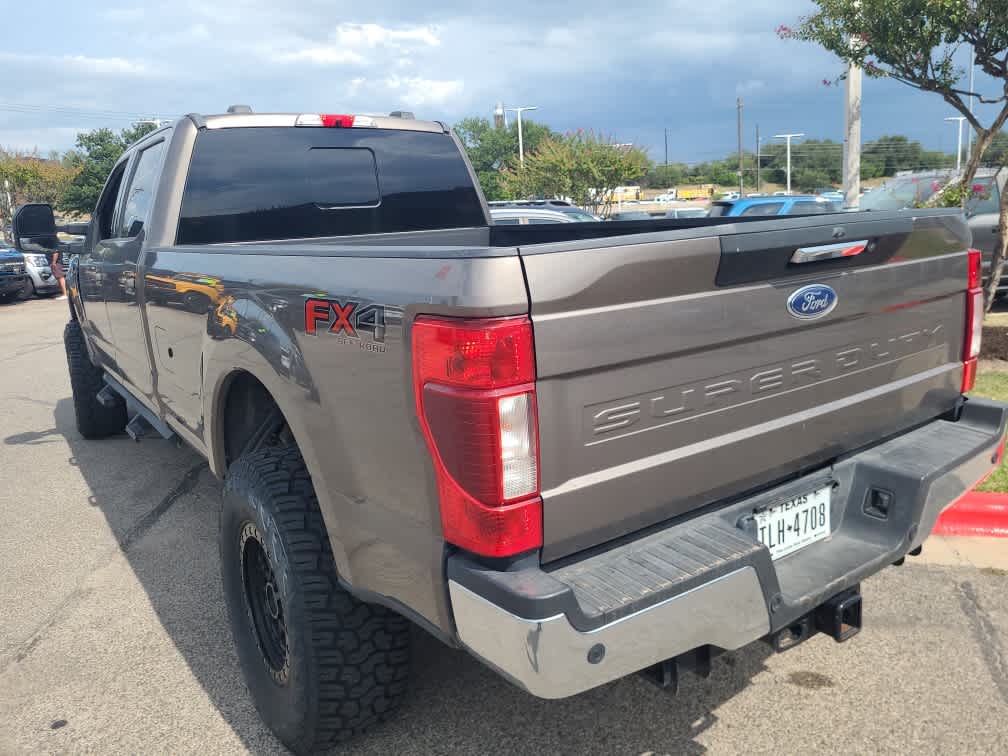 2020 Ford F-350 Lariat photo 2