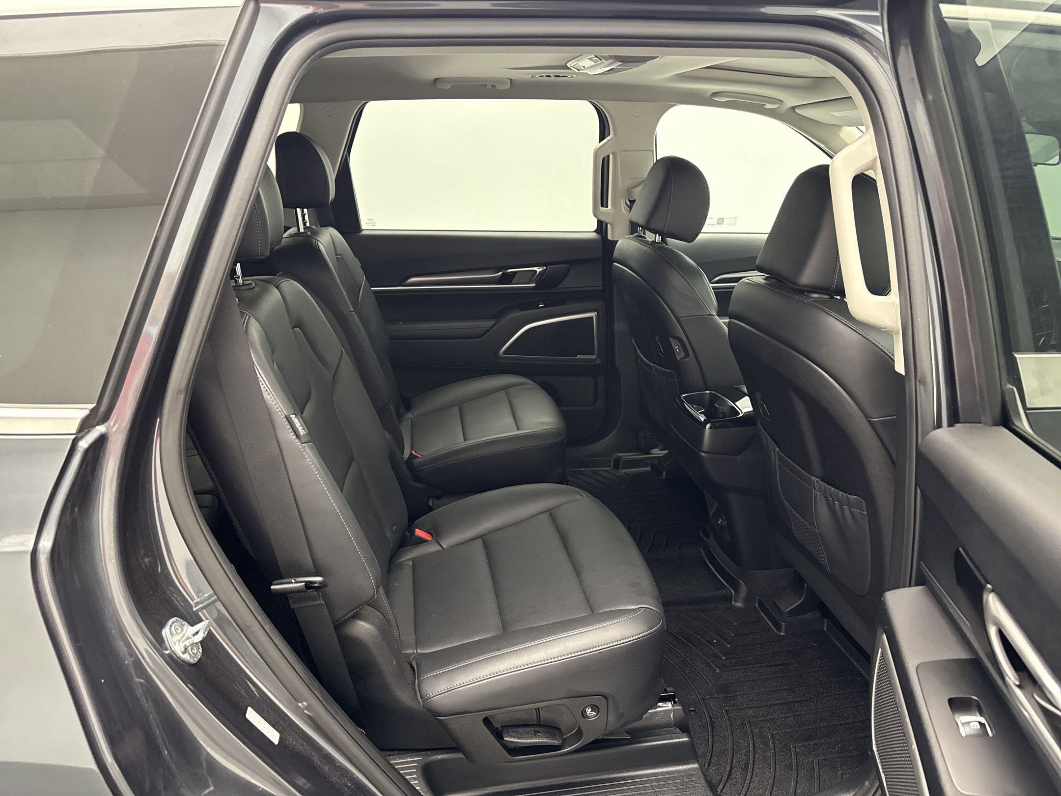 2023 Kia Telluride S photo 28