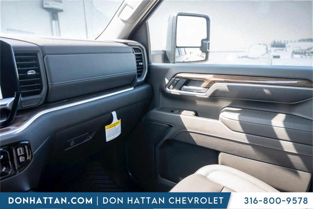2026 Chevrolet Silverado LT photo 15