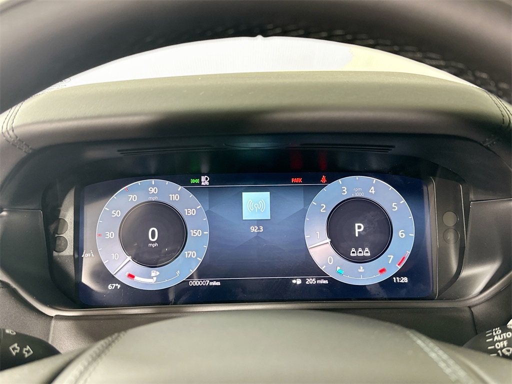 2026 Land Rover Range Rover Velar SE photo 14