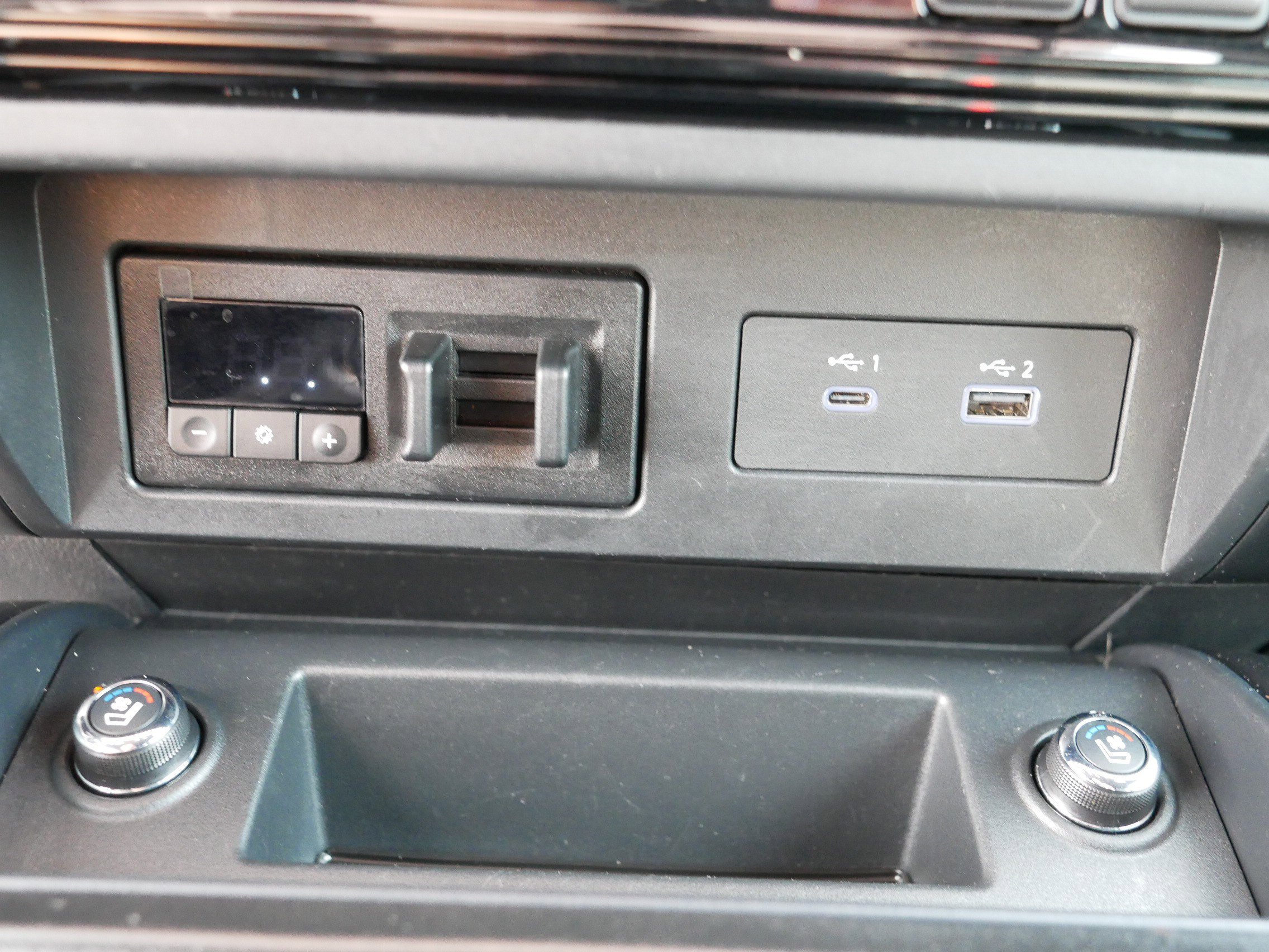 2021 Nissan Titan PRO-4X photo 32