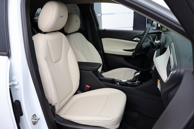 2026 Buick Encore GX Sport Touring photo 18