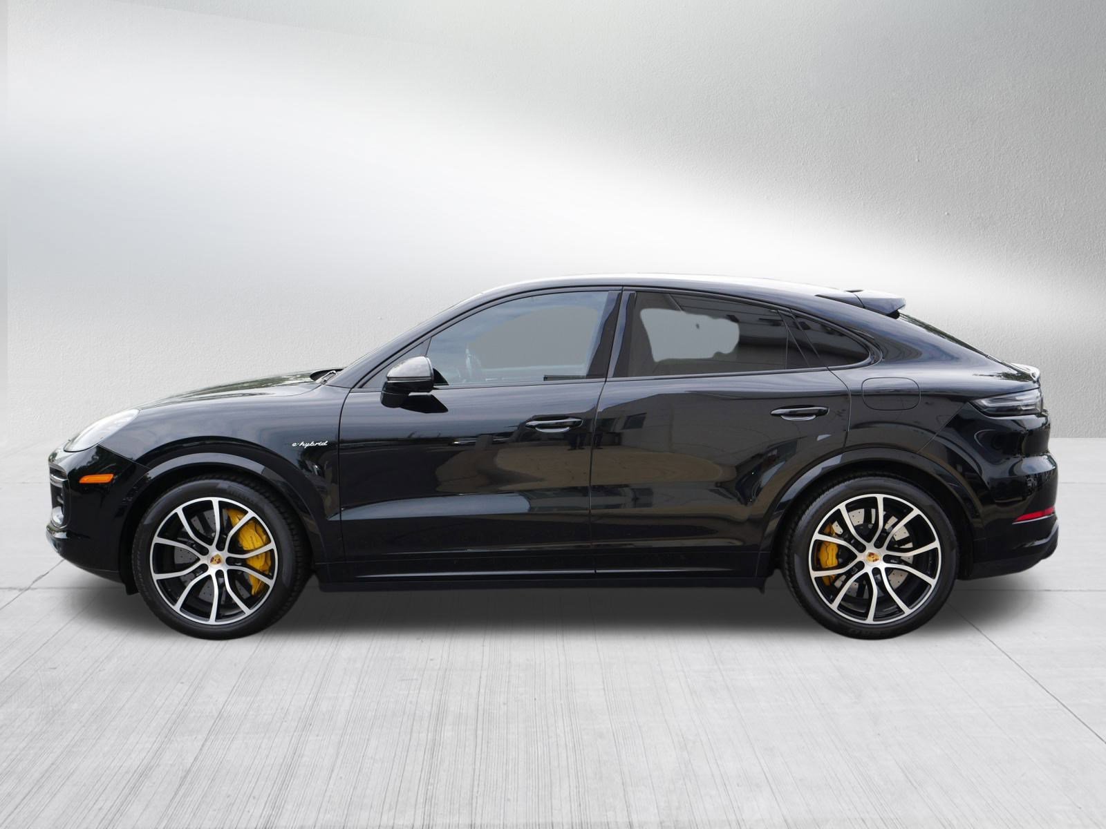 2020 Porsche Cayenne Turbo S E-Hybrid Coupe photo 4