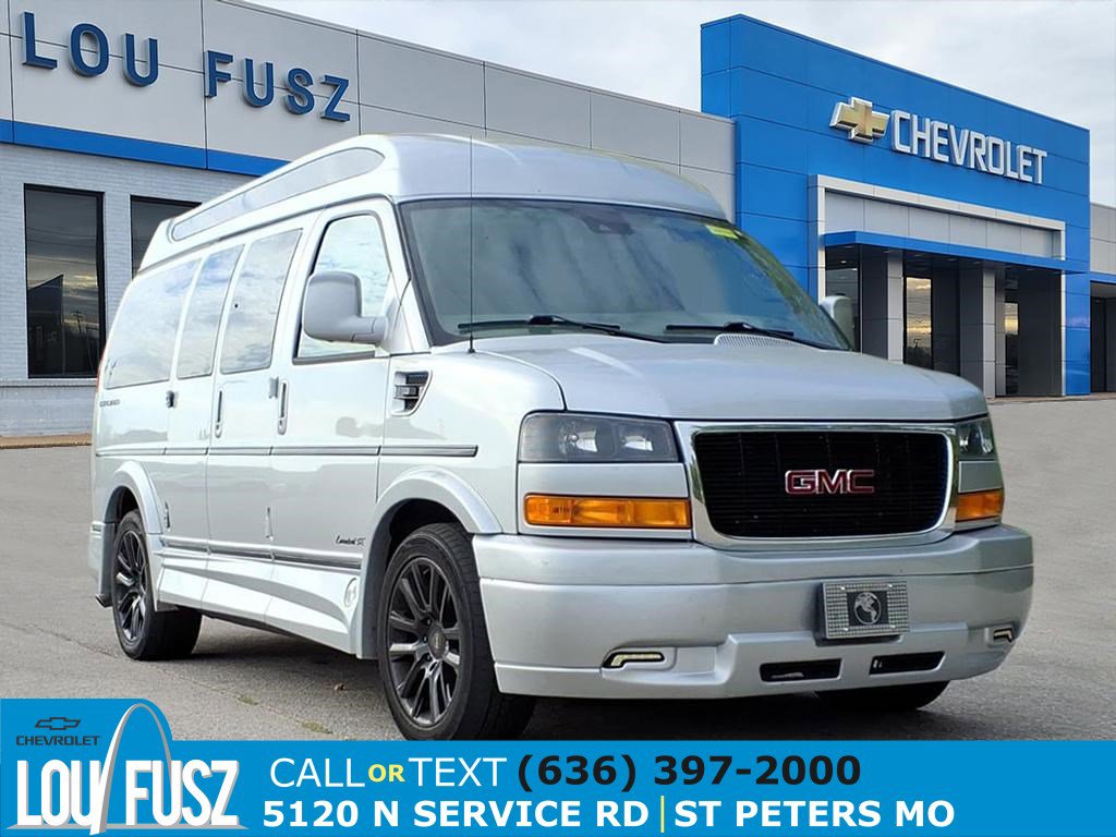 2021 GMC Savana Passenger LS's photo