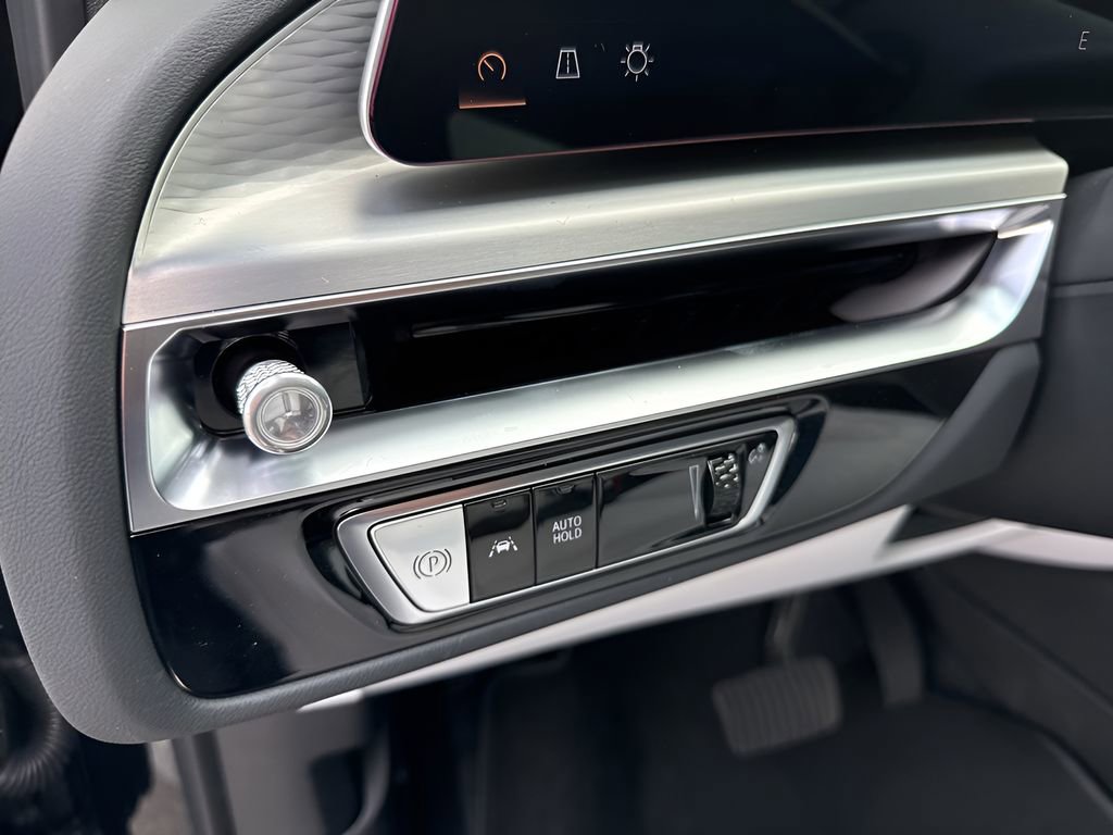 2025 Cadillac Lyriq Sport photo 18