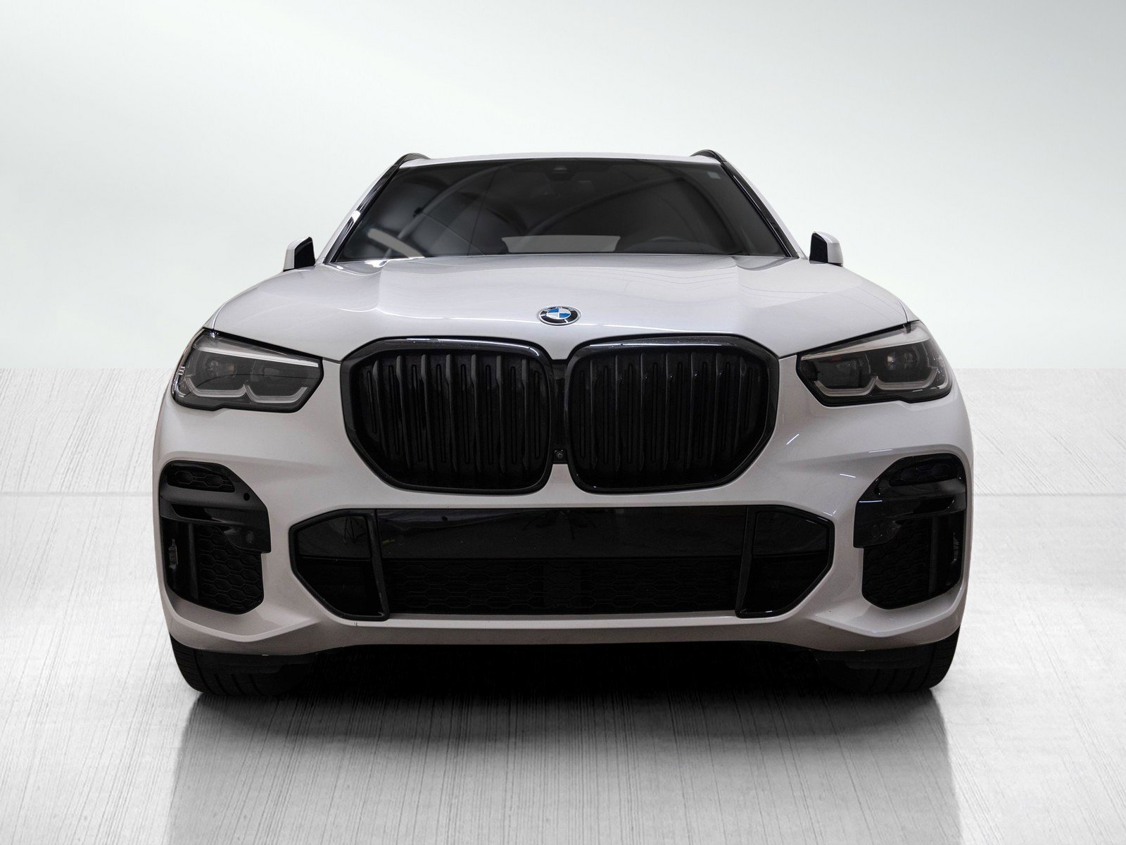 Used 2023 BMW X5 M50i with VIN 5UXJU4C07P9N78368 for sale in Kansas City