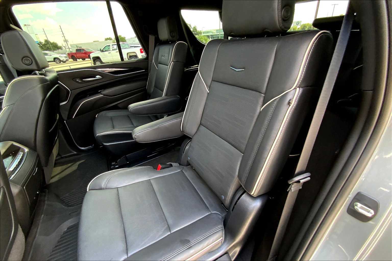 2023 Cadillac Escalade Sport photo 19