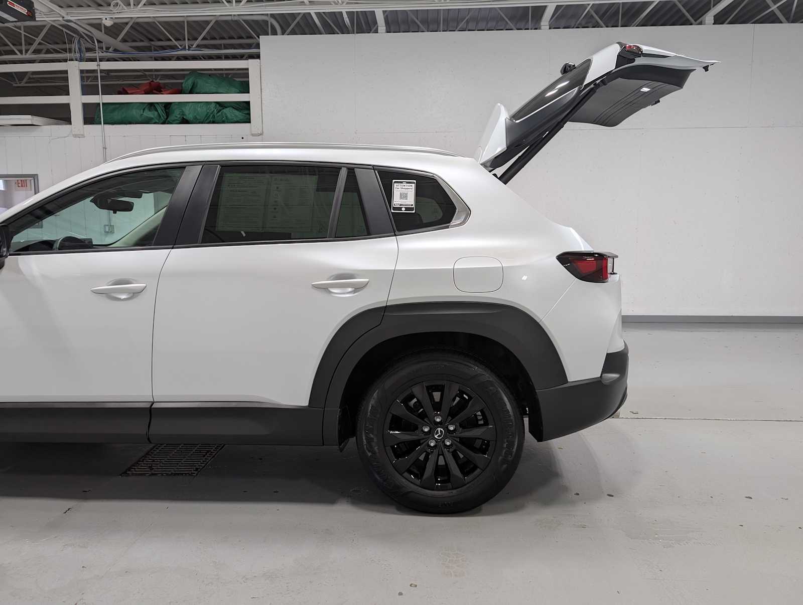 2025 Mazda CX-50 2.5 S Preferred photo 8