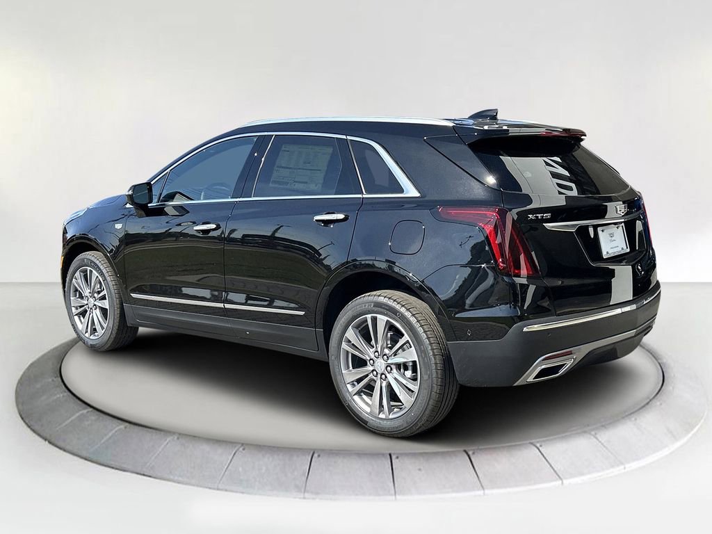 2026 Cadillac XT5 Premium Luxury photo 3
