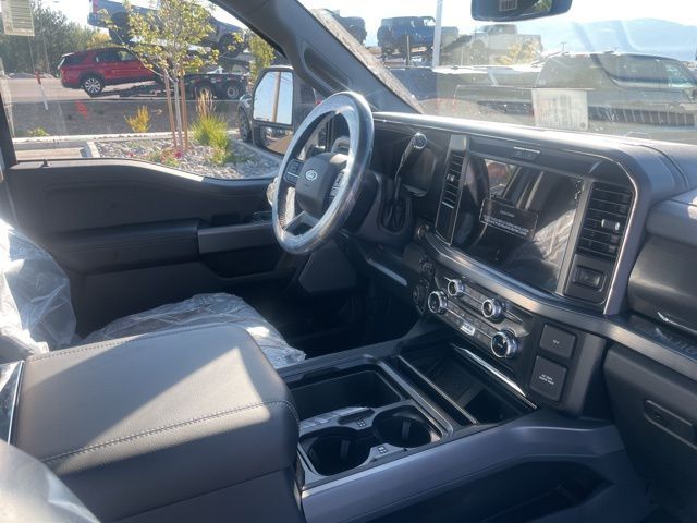2026 Ford F-350 photo 5
