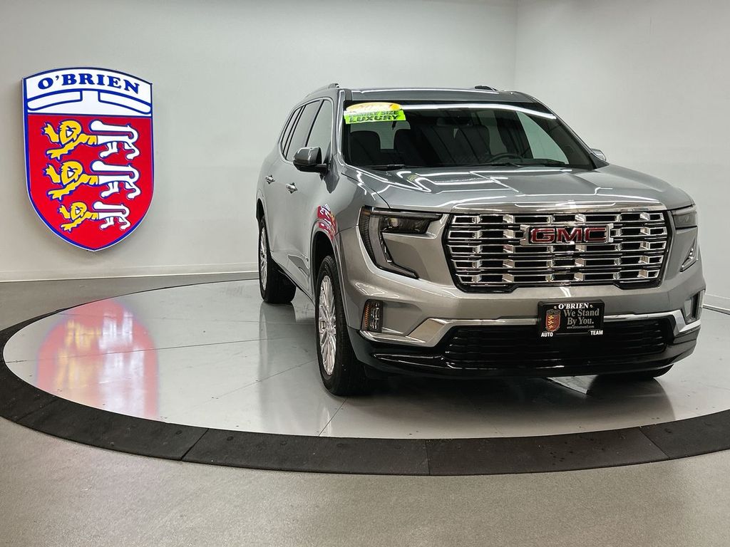 2024 GMC Acadia Denali's photo