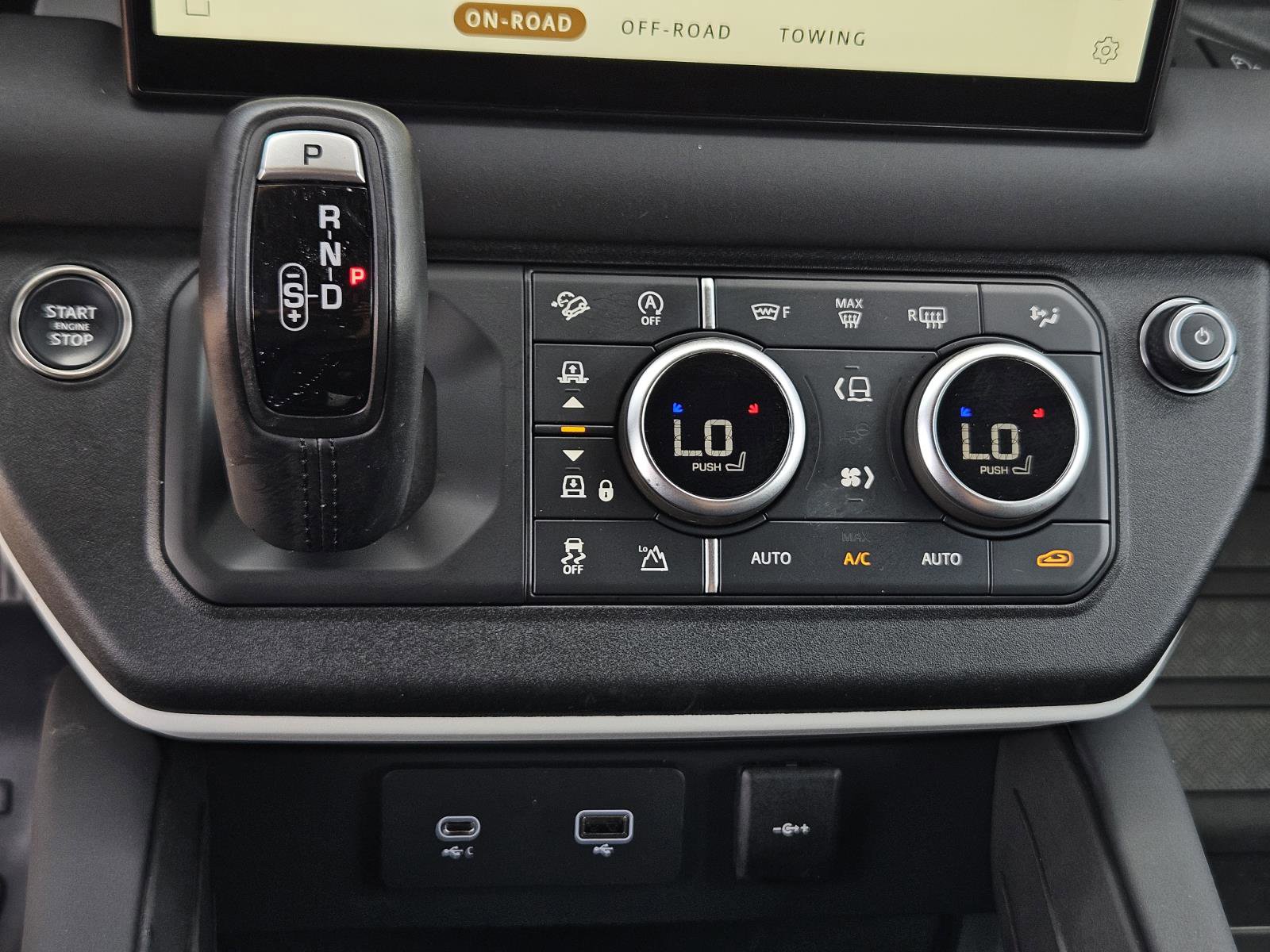 2024 Land Rover Defender X-Dynamic SE photo 20