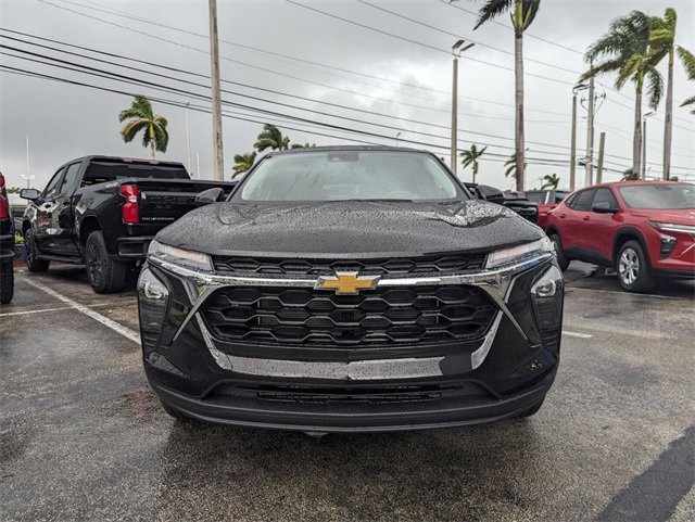 2026 Chevrolet Trax LS photo 3