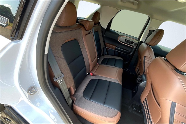 2025 Ford Bronco Sport Outer Banks photo 29