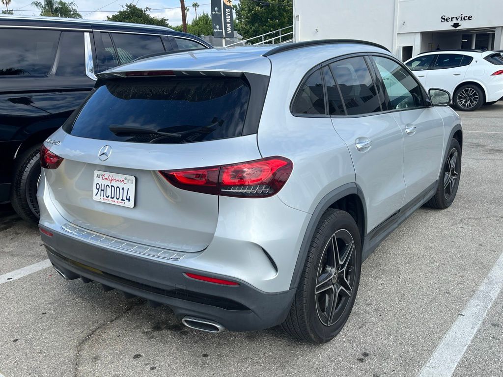 2023 Mercedes Benz GLA 250 photo 2