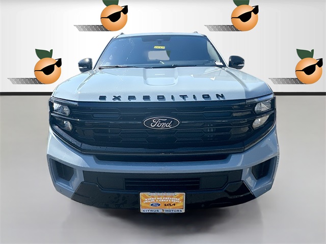 2025 Ford Expedition Platinum photo 2