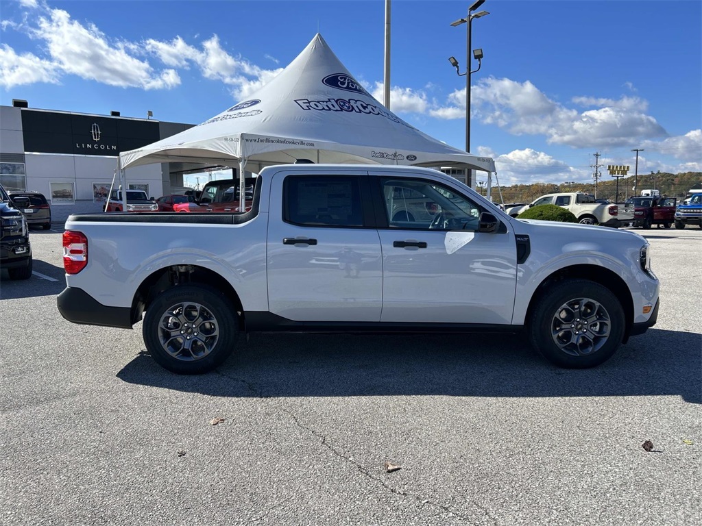 2025 Ford Maverick XLT photo 2